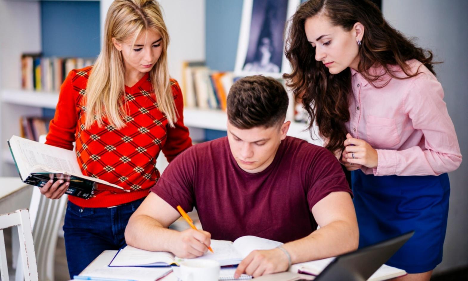 Tips mengelola risiko dalam trading otomatis untuk investor Indonesia